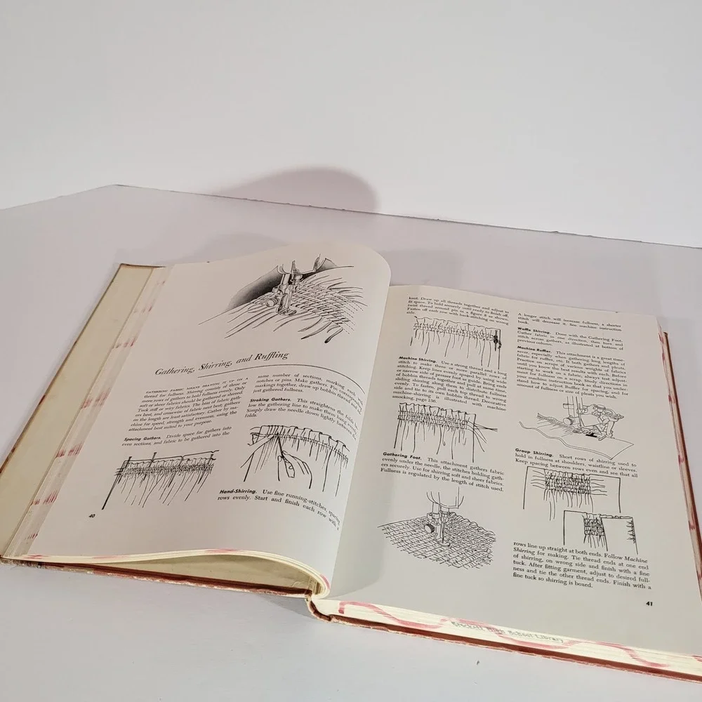 Vintage Singer Sewing Book Complete Guide to Sewing 1972 Revised Edition‎